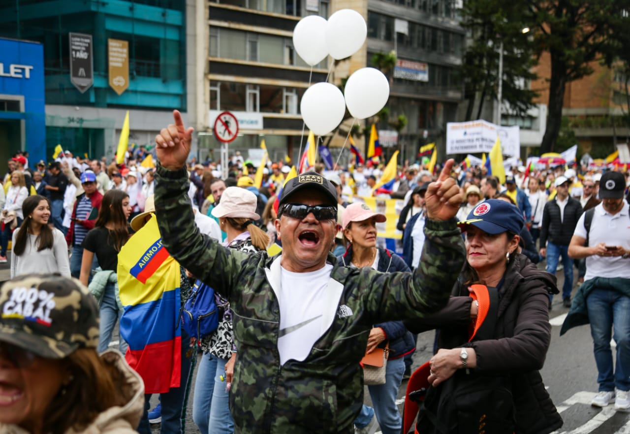 Fotos de la marcha contra el gobierno de Gustavo Petro en las principales ciudades