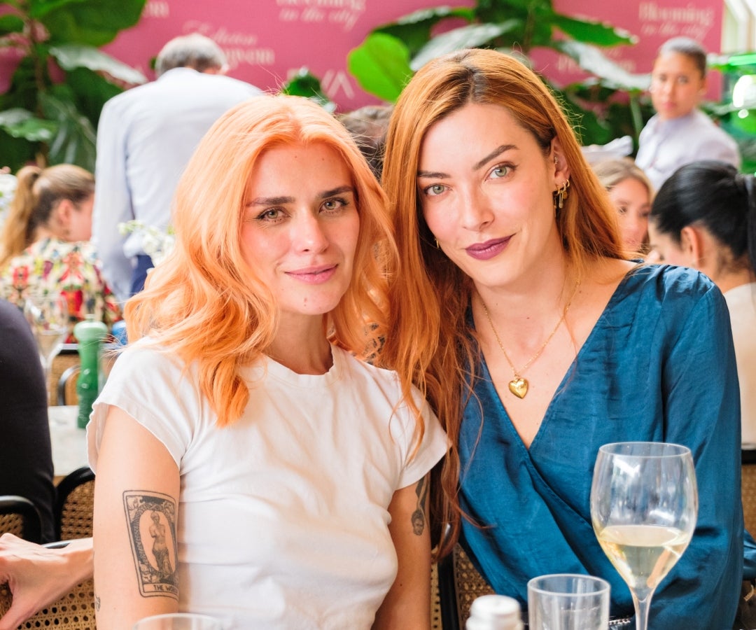 La influencer Ana María Cardona, y la actriz Norma Nivia.