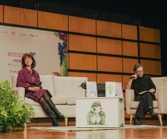 La escritora Irene Vallejo fue una de las personalidades de la Filbo que participó en la inauguración, junto con los presidentes de Brasil, Colombia y el alcalde de Bogotá.