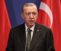 Erdogan de Turquía pospone visita a Estados Unidos para reunirse con Joe Biden