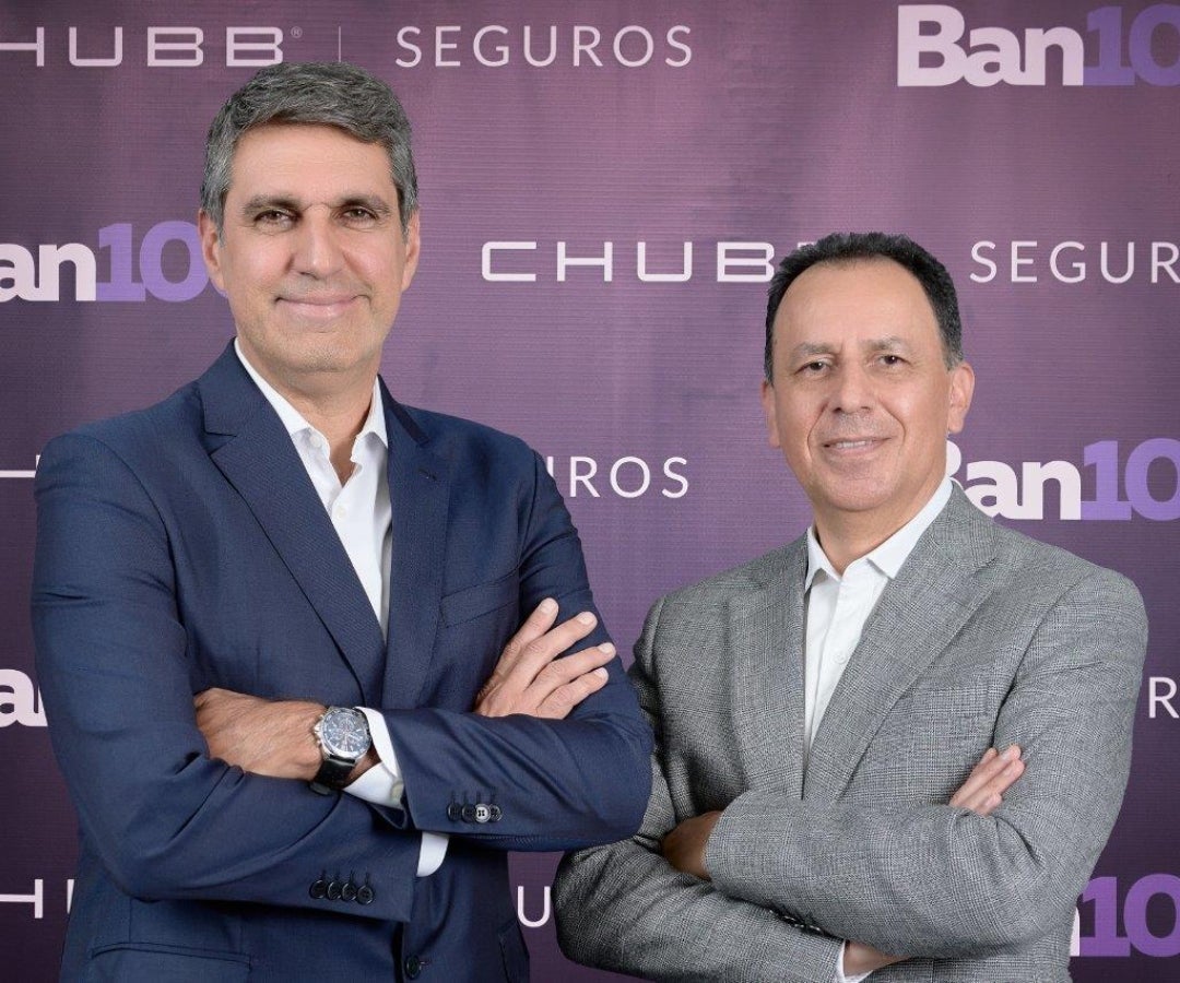 Fabio Cabral, presidente de Chubb Seguros Colombia y Héctor Chaves, presidente de Ban100