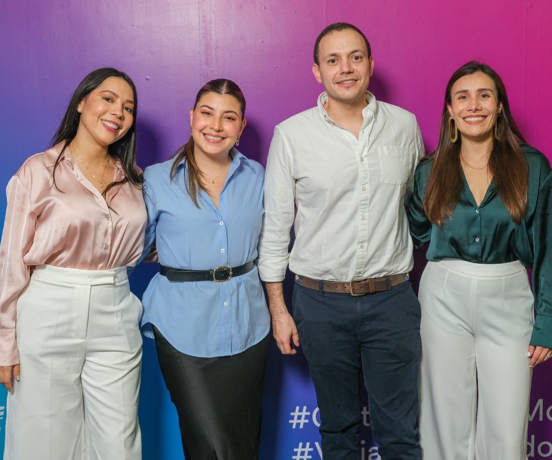 De EF: Salomé Mercado, gerente de oficina Barranquilla; Laura Ramírez, gerente nacional de ventas; José Alberto Lora, country Manager; y Carolina Horta, dir. de Marketing.