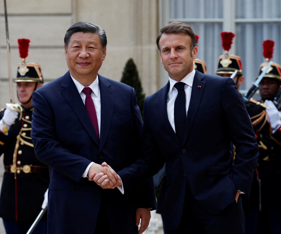 El presidente francés Macron y el presidente de la Comisión de la UE se reúnen en París con el presidente chino Xi