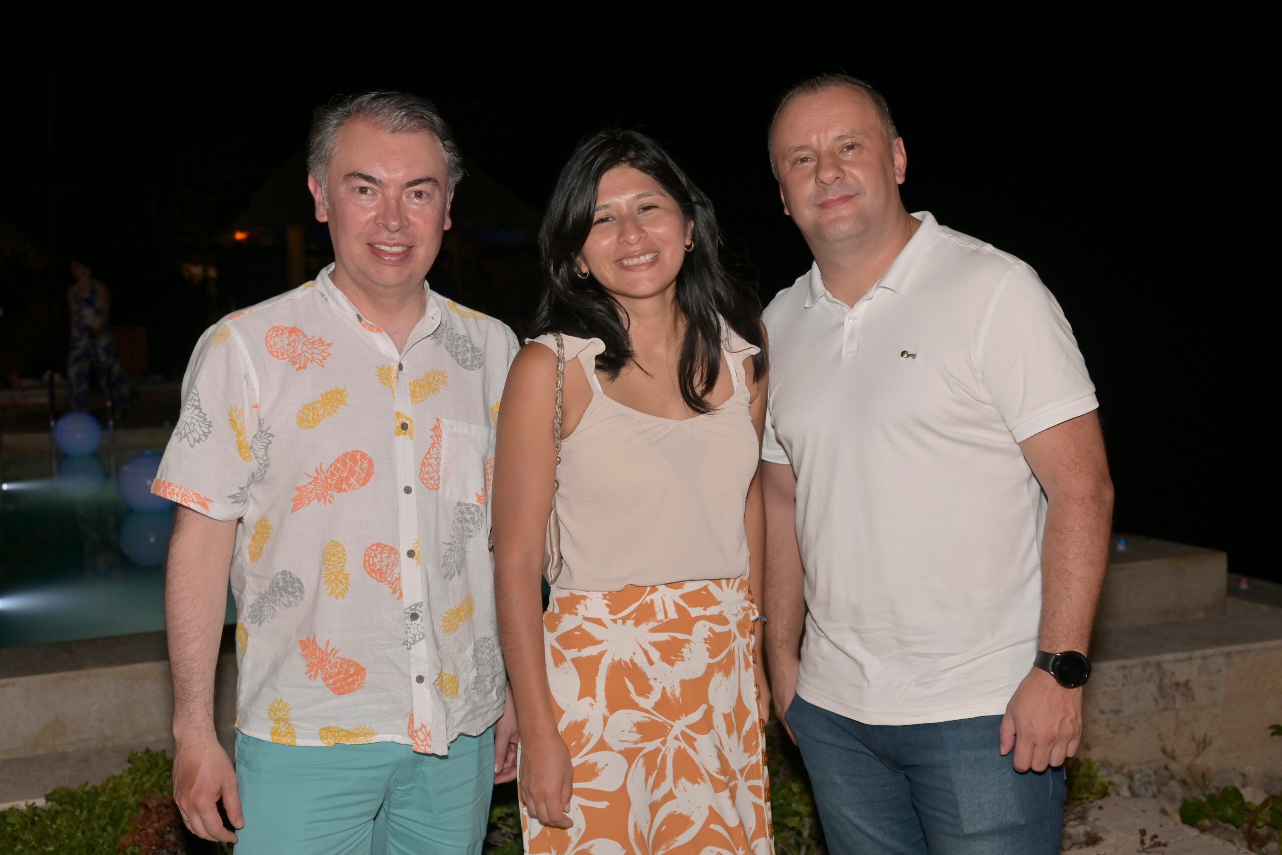 Jhon Santa Fe, gerente de Outsourcing Bic; Melisa Waswaio, gerente de Ilove Contac; y Jairo Prieto, gerente de operaciones Outsourcing Bic.