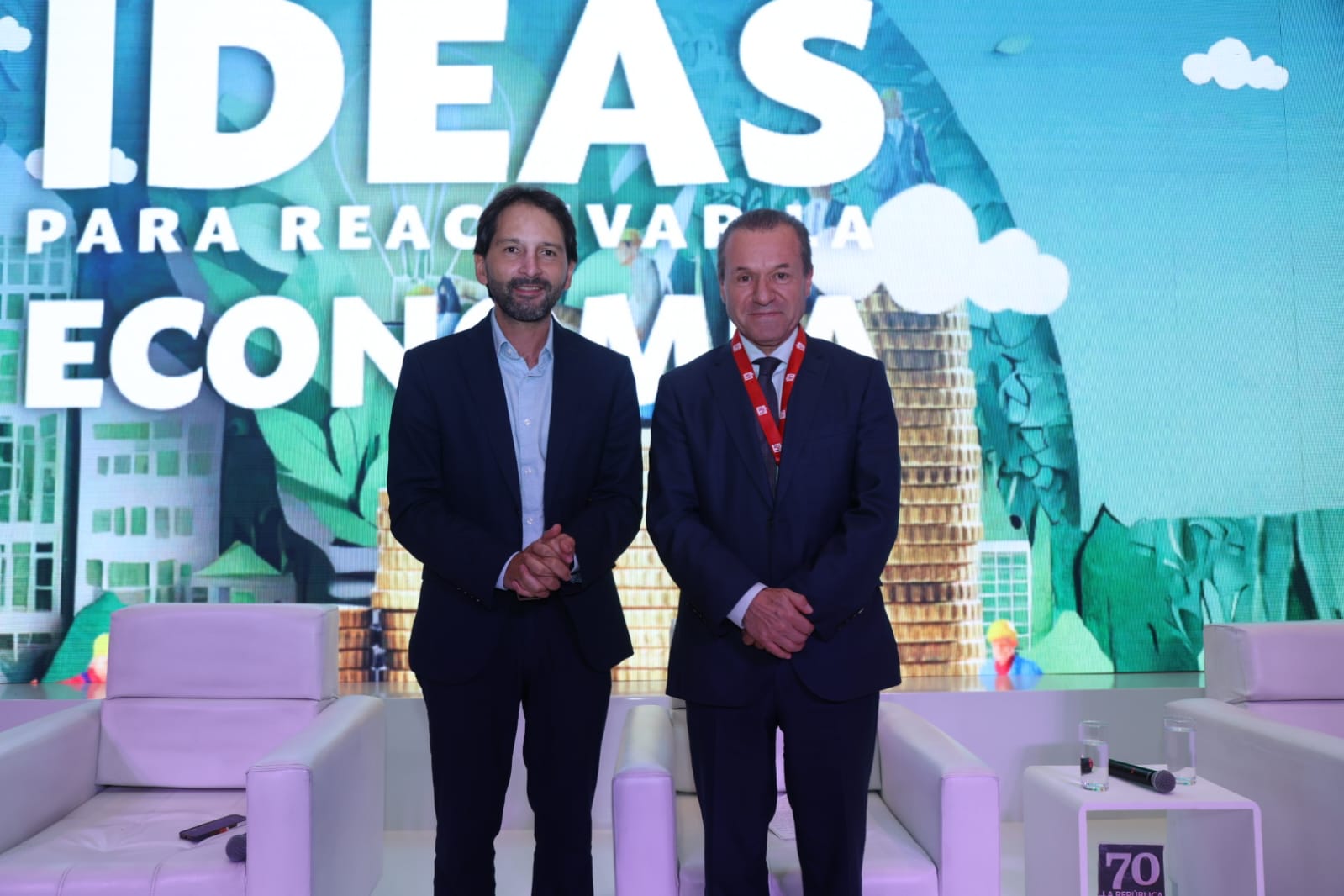 César Eduardo Tamayo, decano de la Escuela de Finanzas, Economía y Gobierno de la Eafit, y Justo Hernando Murcia, presidente Corporación Educativa Indoamericana.