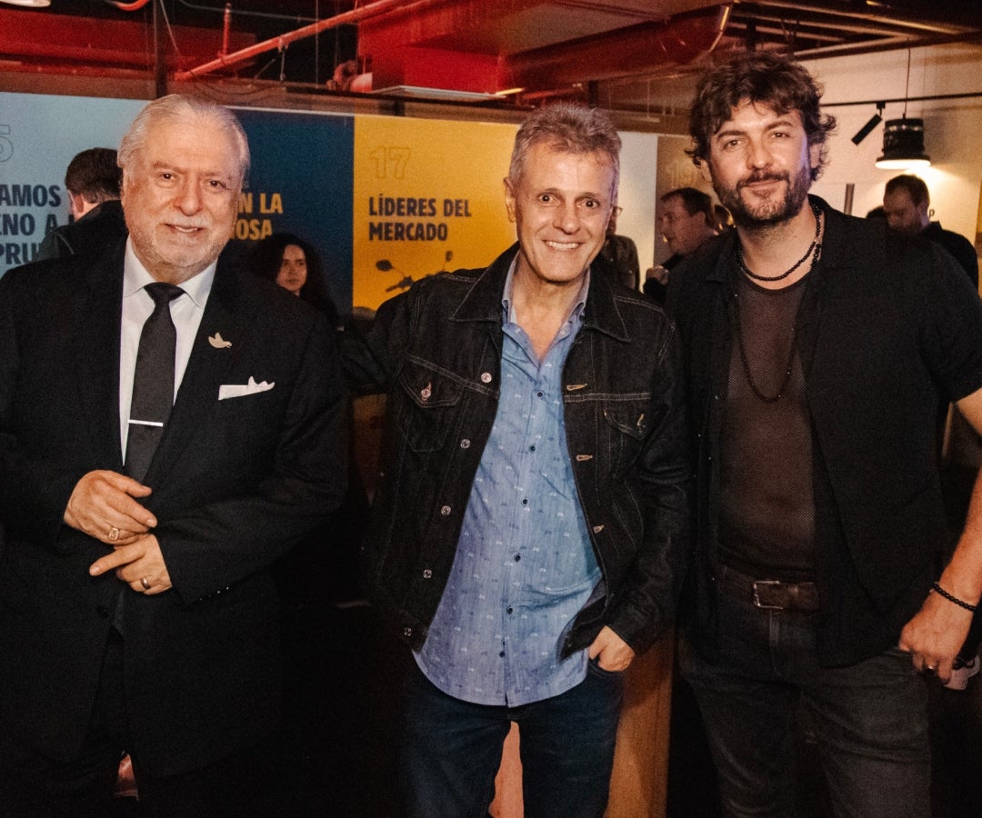 Álvaro Osorio, gerente en Go Far Internacional; Miguel Londoño, de Grupo Corbeta; y el actor Rodrigo Candamil.