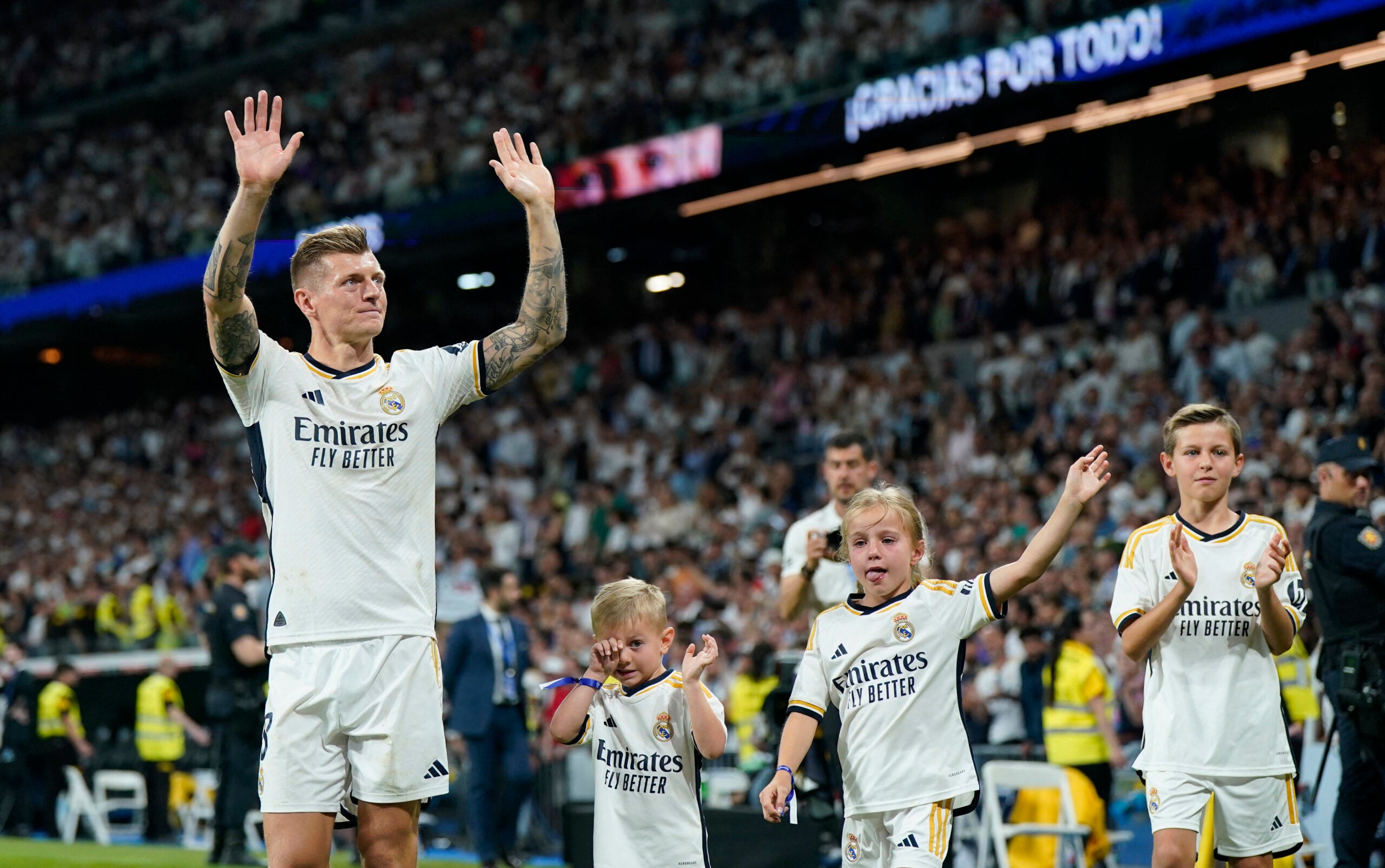Toni Kroos se despidió de la afición del Real Madrid