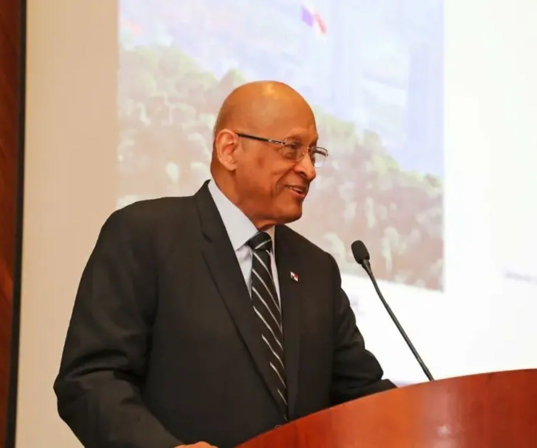 Héctor Alexander, ministro de Economía de Panamá