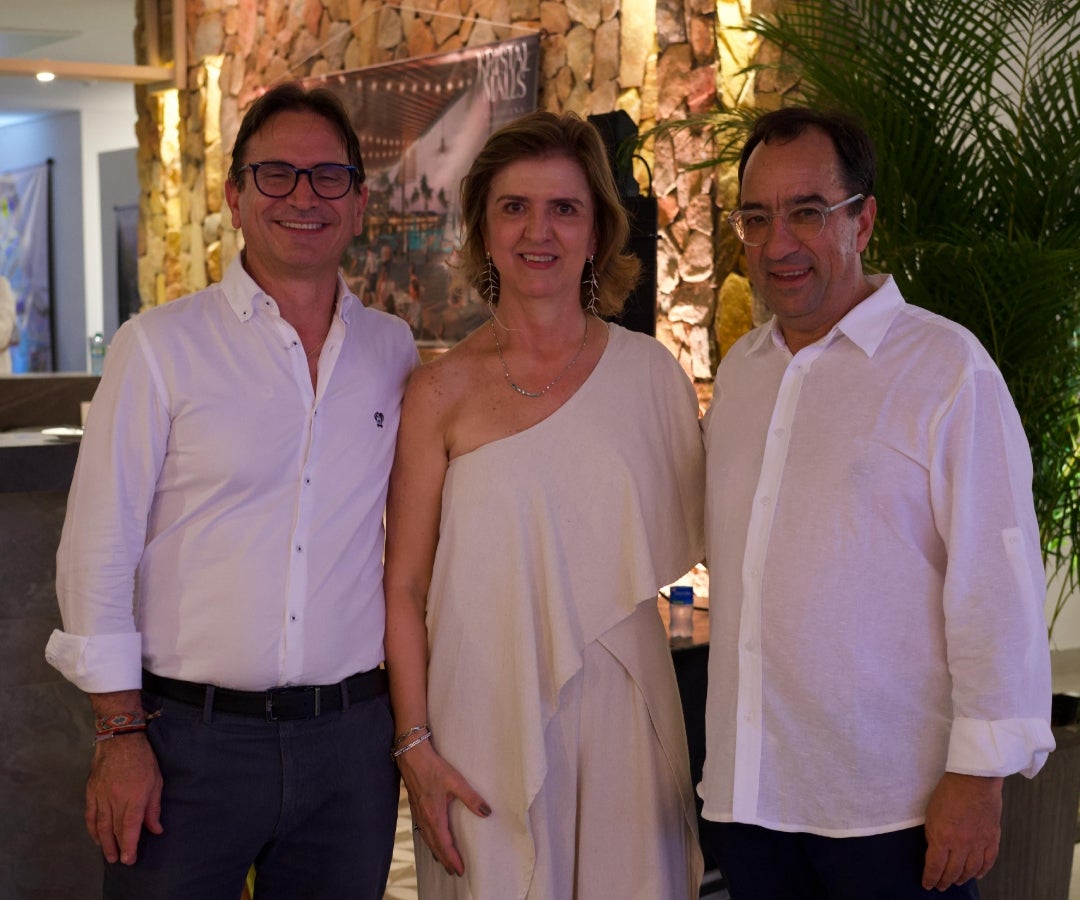 Juan Carlos Mora, presidente de Bancolombia; Piedad Gaviria, gerente de Proyectos de Arquitectura & Concreto; y Andrés Ortiz, fundador de Renta Urbana.