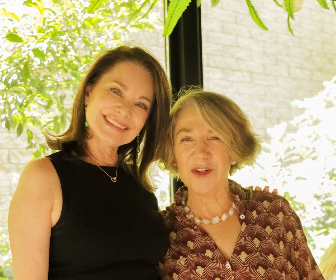 Las actrices María Helena Döering y Constanza Duque.