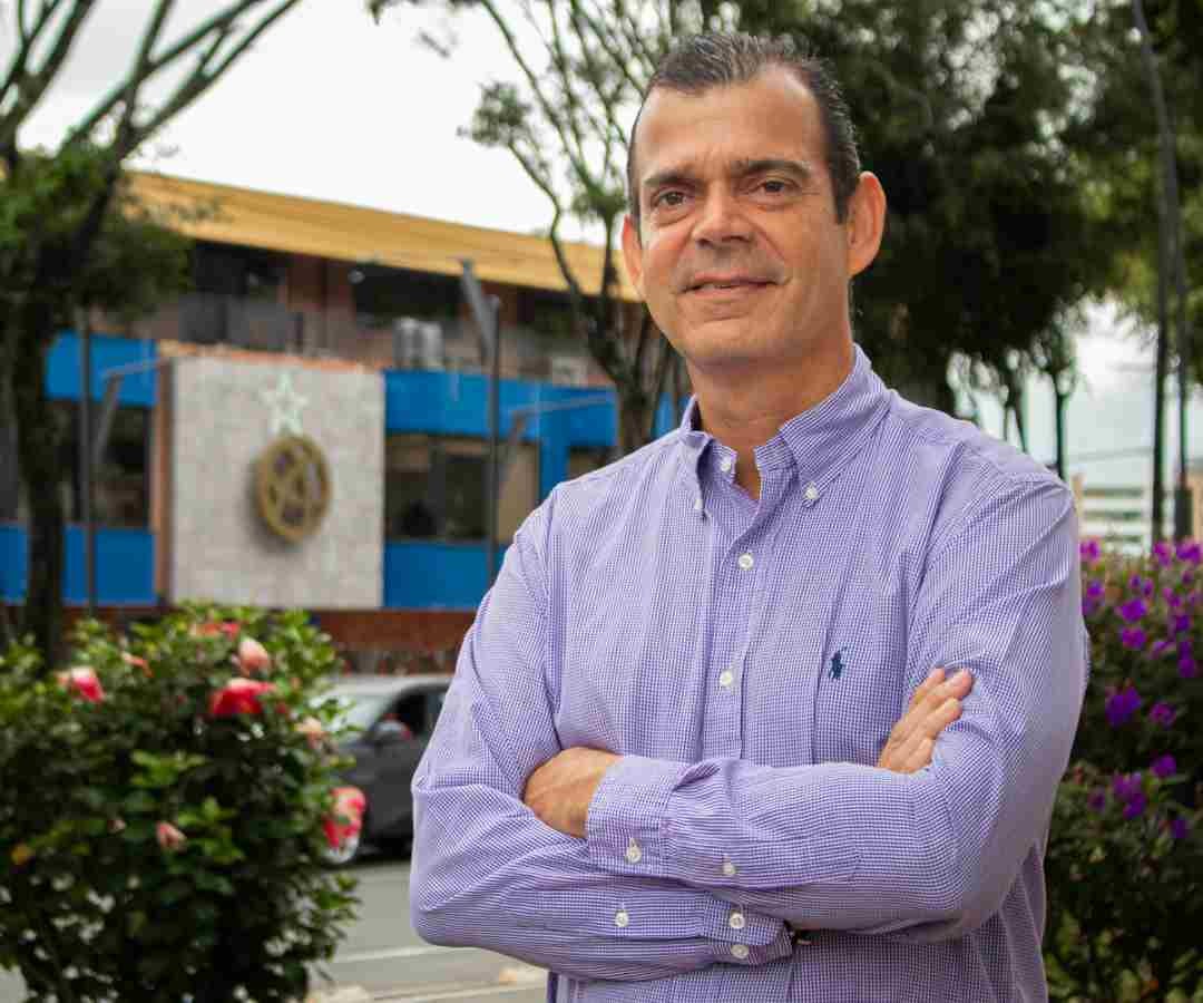 Luis Fernando Acosta Sanz, director administrativo de Comfamiliar Risaralda.