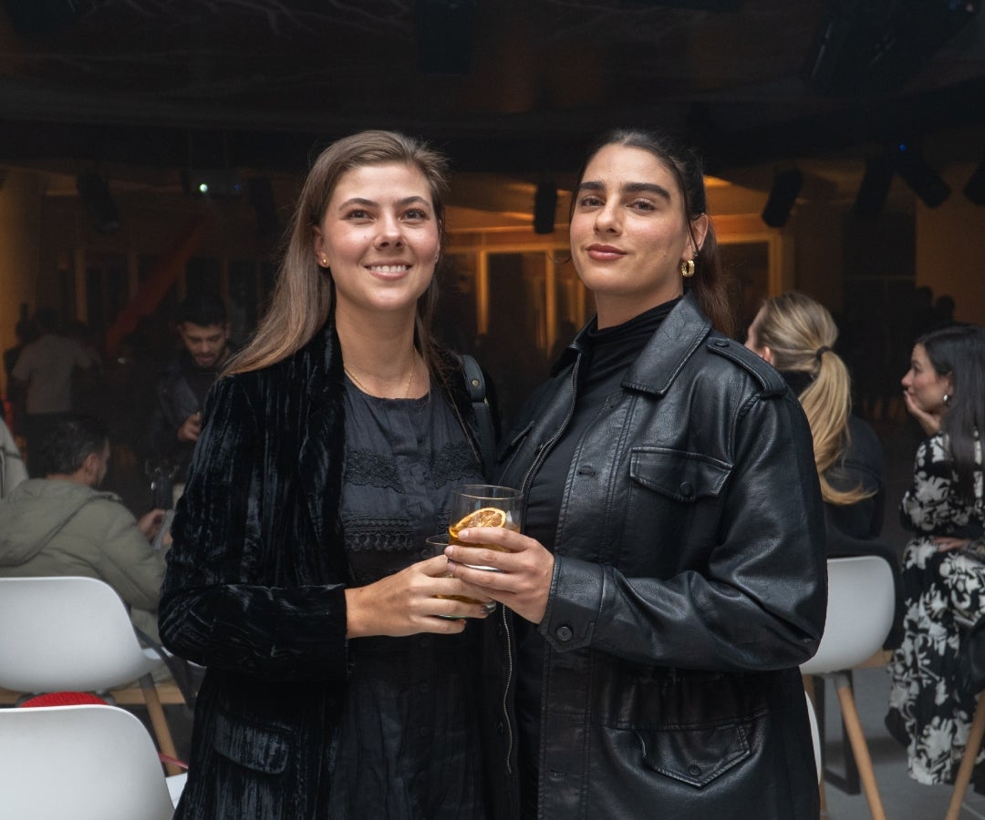 Antonia Isaza, directora de Marketing en Waimari Resortwear; y Paulina Aguel Merheg, arquitecta y empresaria.