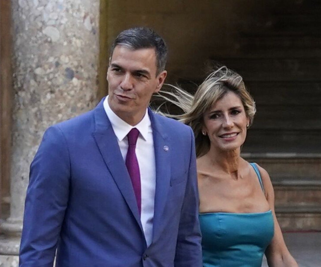 El presidente del Gobierno español, Pedro Sánchez y su esposa Begona Gómez.