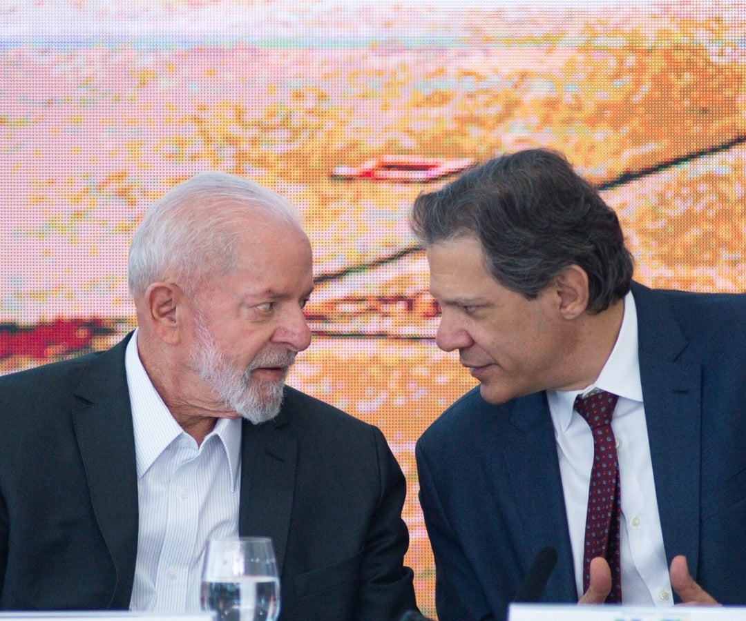 Lula busca compensar costosas exenciones fiscales y mantener meta fiscal al alcance