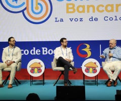 Carlos Mario Zuluaga, contralor general de la República en Funciones; José Manuel Acevedo, Director de Noticias RCN; y José Fernando Reyes, Presidente de la Corte Constitucional. Carlos Mario Zuluaga, contralor general de la República en Funciones, José Manuel Acevedo, Director de Noticias RCN; y José Fernando Reyes, Presidente de la Corte Constitucional.