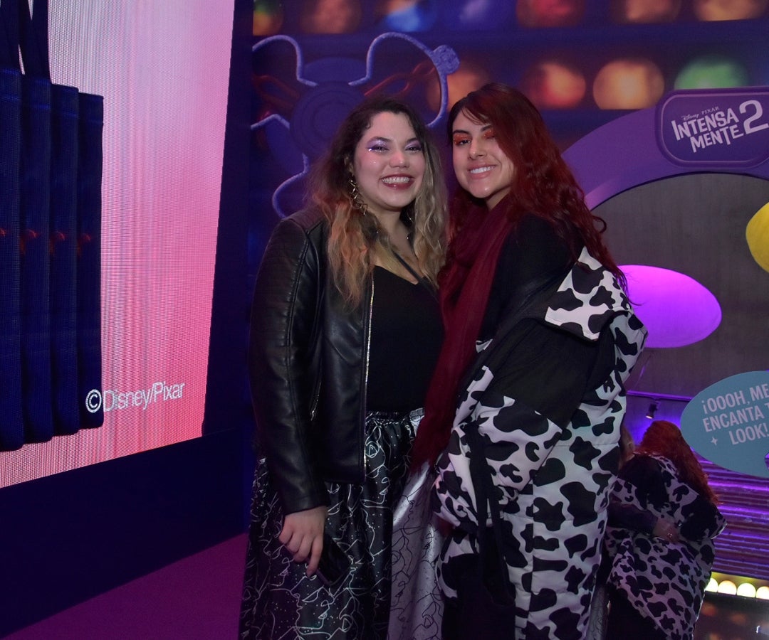 Valentina Maestre, astróloga, y Effy Najar, streamer.