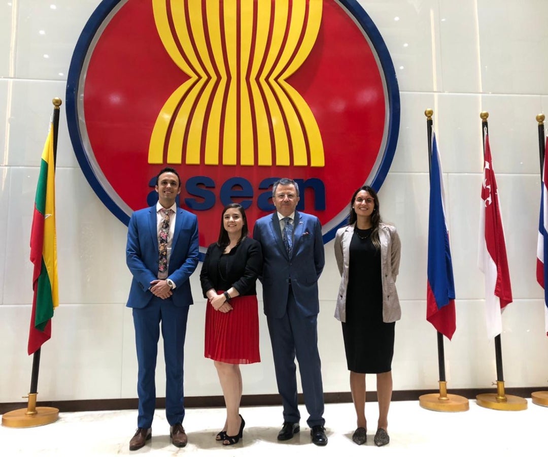 Reuniones de delegados del gobierno chileno con la Asean
