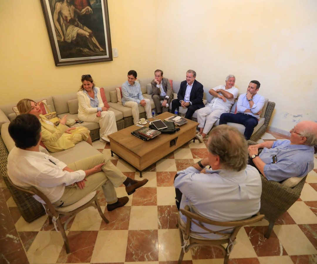 El ministro de Comercio, Industria y Turismo, Luis Carlos Reyes, se reunión con varios empresarios en Ceapi