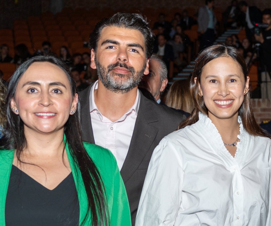Sandra Rojas, legal affairs leader en Ikea Colombia; Juan Camilo Lannini, business leader en Ikea Colombia; y Hasbleidy Castañeda, market manager en Ikea Colombia.