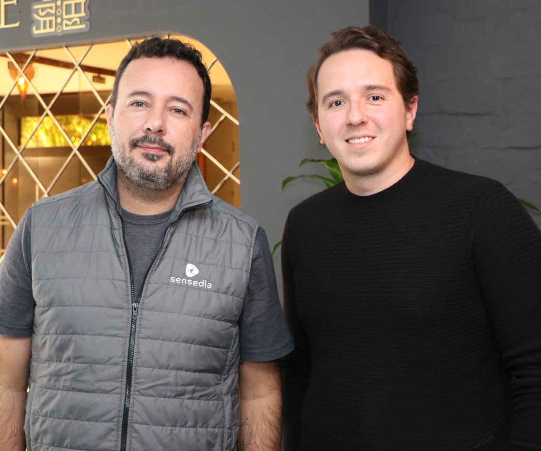 Marcilio Oliveira, cofundador y CRO de Sensedia; y David Orlando Peña, líder de marketing para Latam en Sensedia.