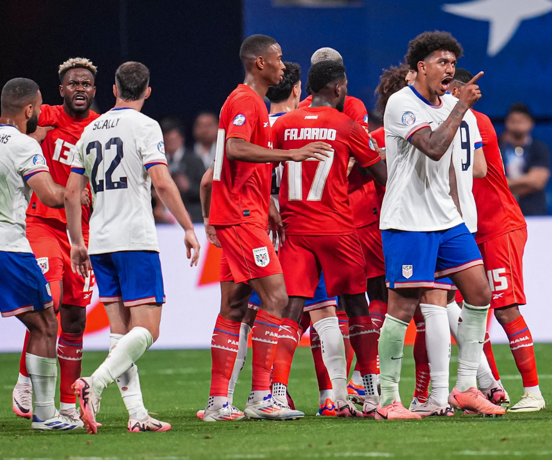 Federación de EE.UU. condenó mensajes racistas a jugadores tras derrota en la Copa