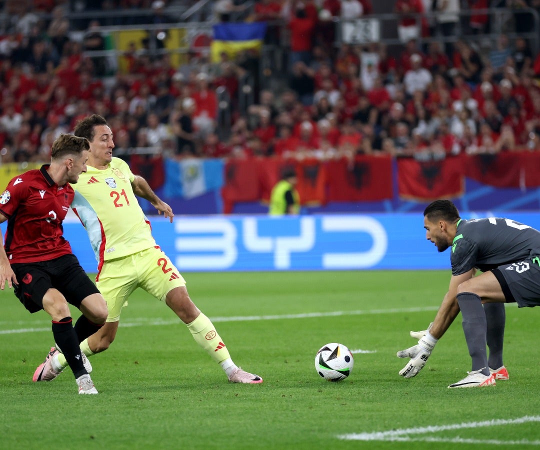 BYD aprovechó que Volkswagen no patrocinó este año la Eurocopa, así que ahora la marca China está en el foco de los ojos alemanes. 