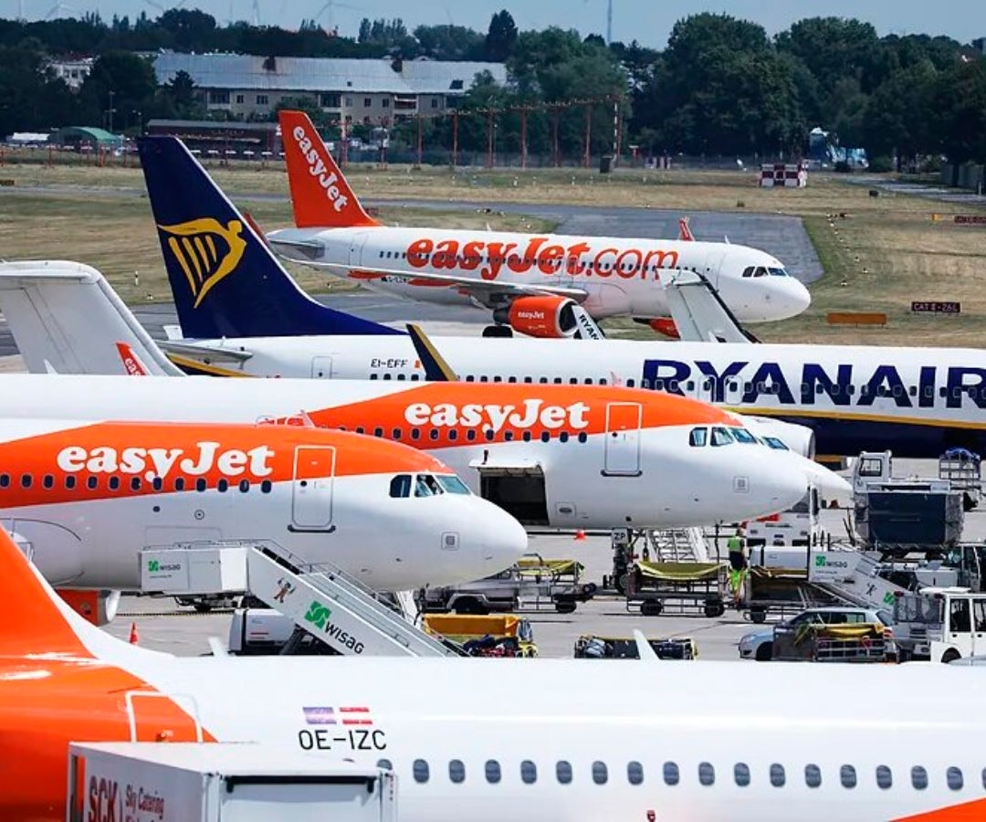 Minconsumo impuso millonaria multa Ryanair, Vueling, easyJet y Volotea por maletas