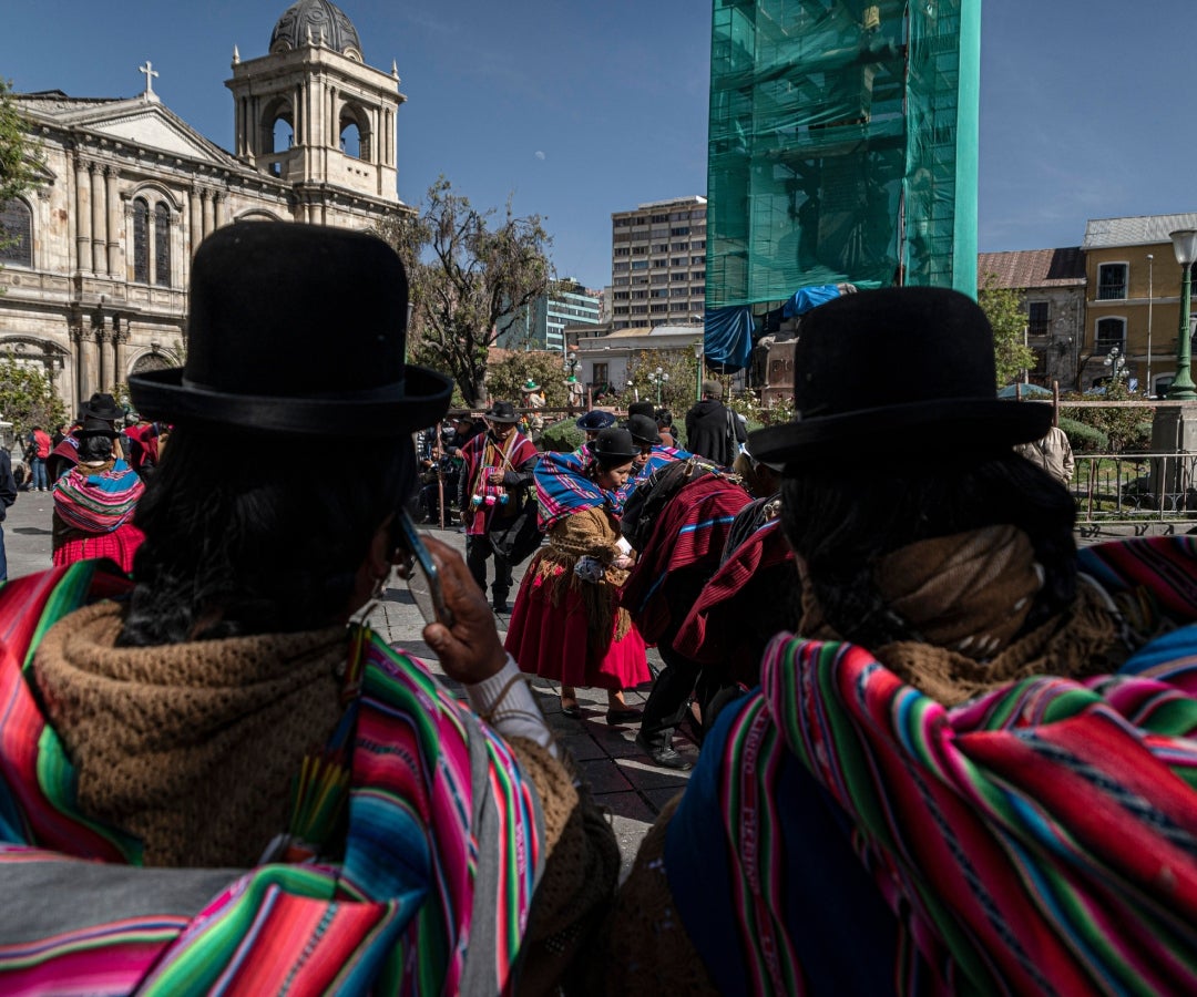 Partidarios del gobierno de Arce realizan una manifestación en La Paz el 27 de junio, un día después de un fallido golpe de Estado.