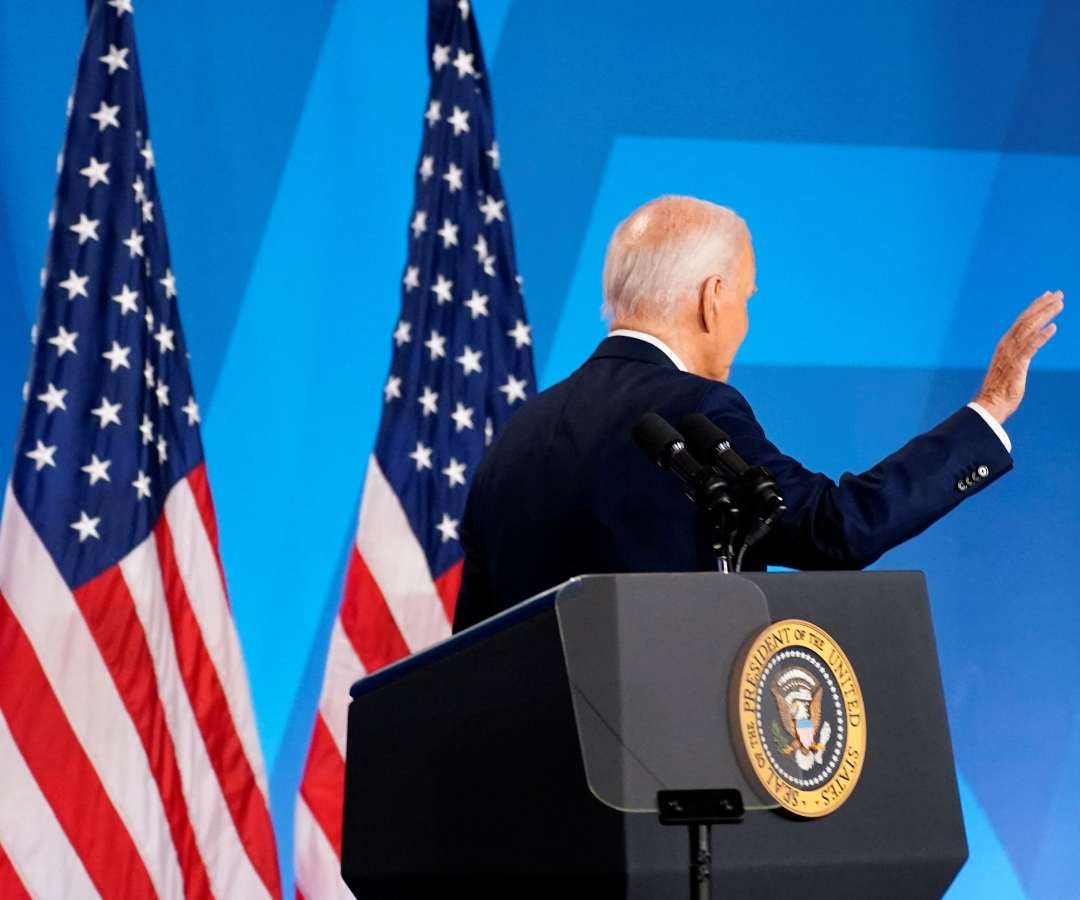 El presidente de EE.UU. Joe Biden, al terminar una rueda de prensa.