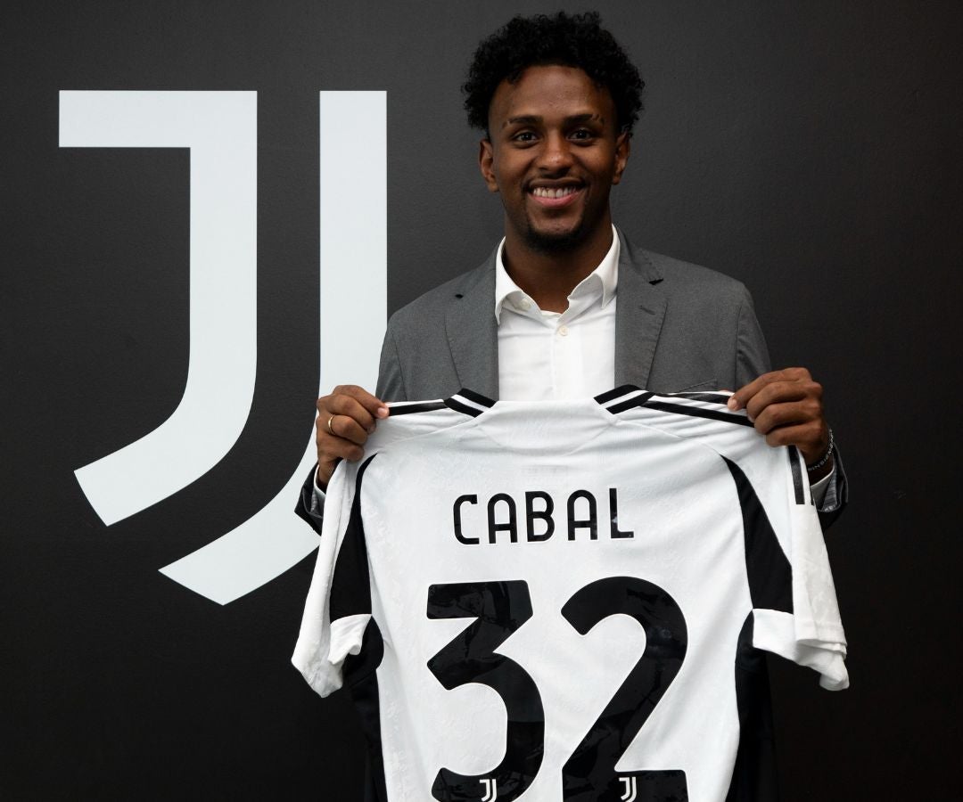 Juventus anunció oficialmente la llegada del defensor colombiano Juan David Cabal