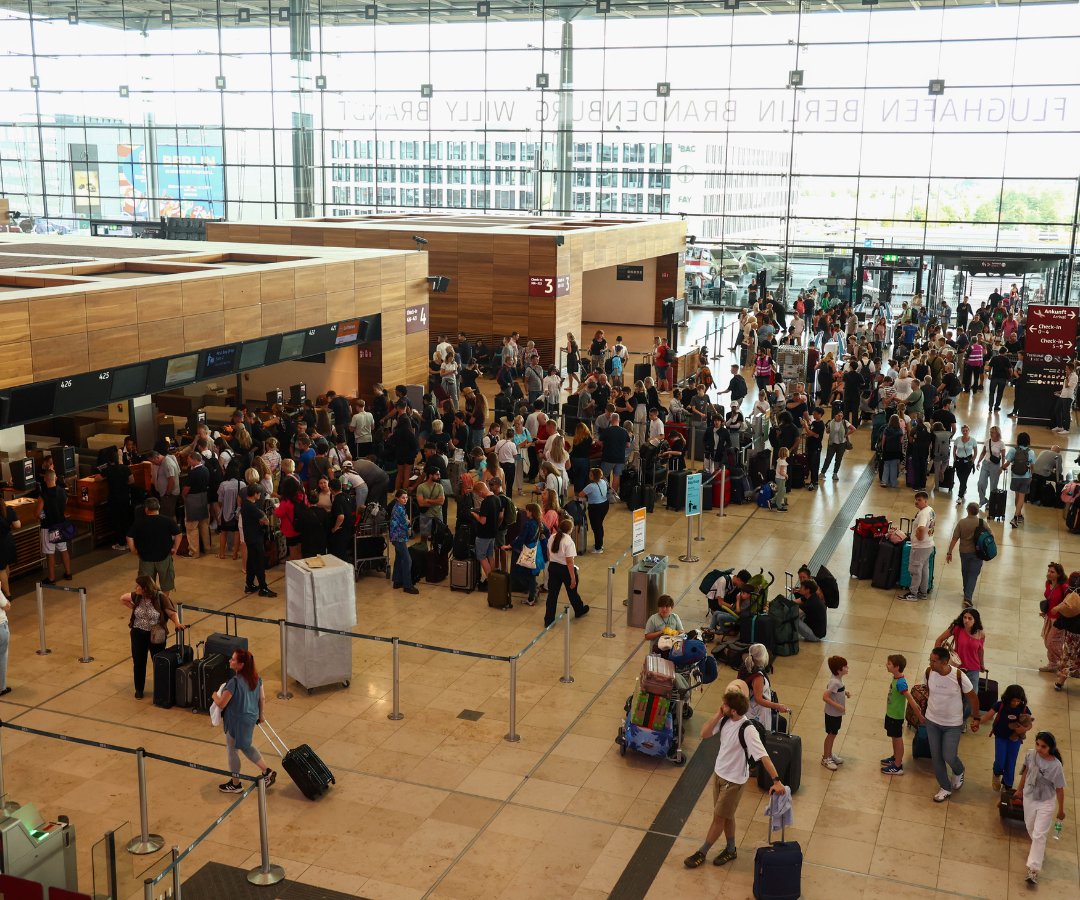 Un apagón informático a nivel mundial afectó a las aerolíneas, que tuvieron que retrasar sus vuelos.