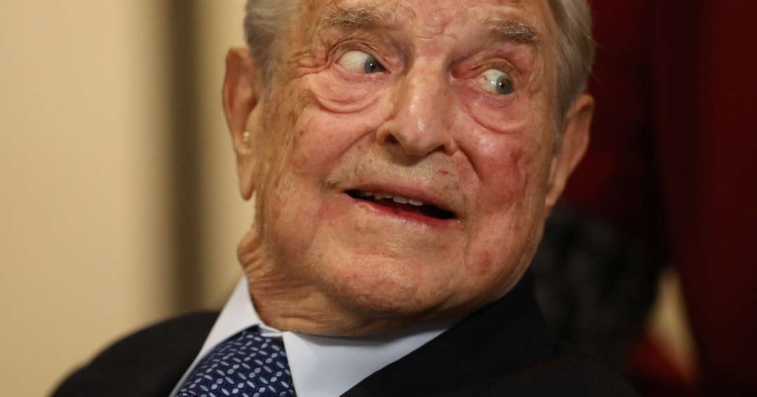 El presidente Trump dice que Soros debería ser acusado por las "protestas violentas"