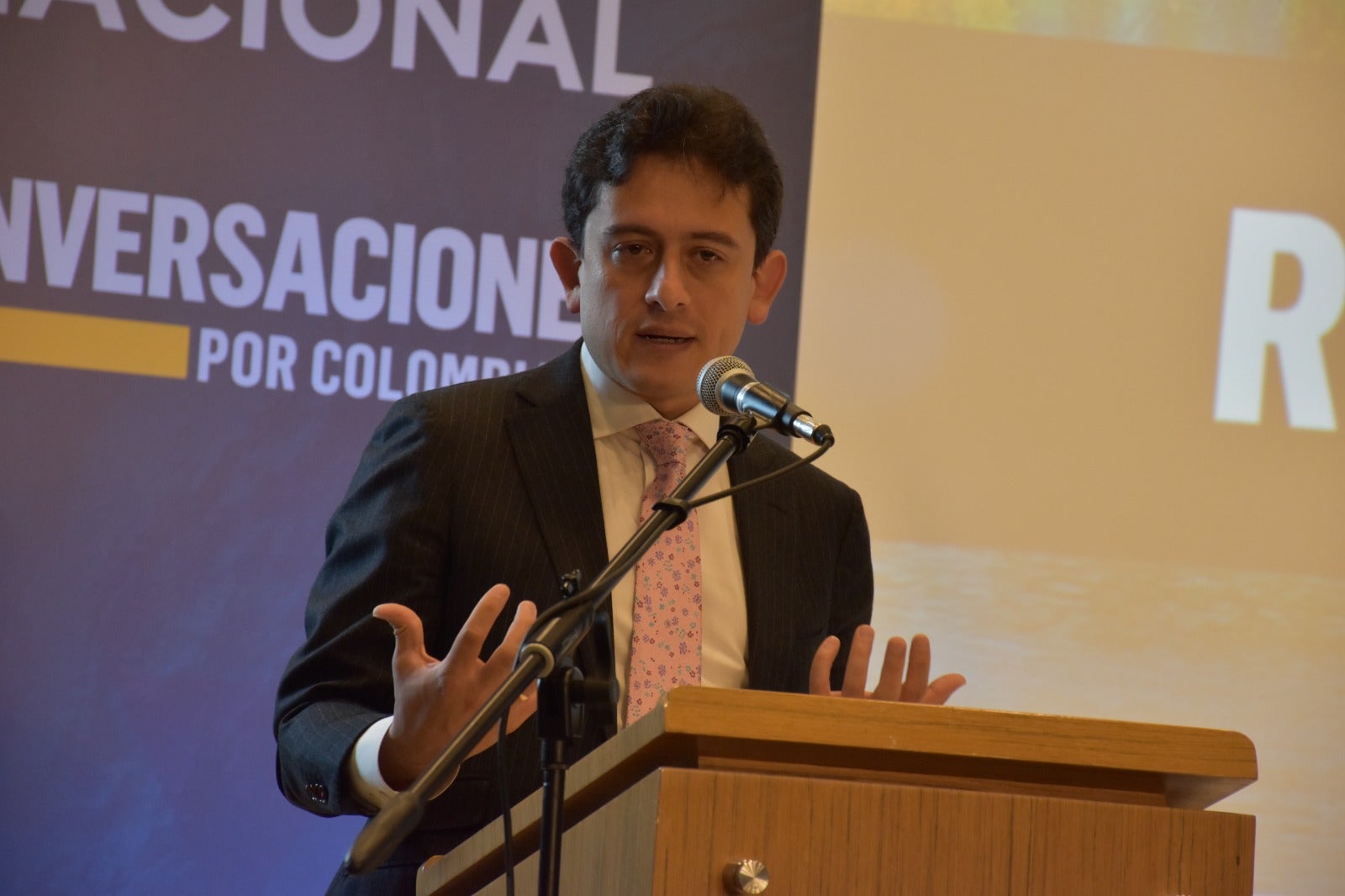 Luis Carlos Reyes, ministro de Comercio