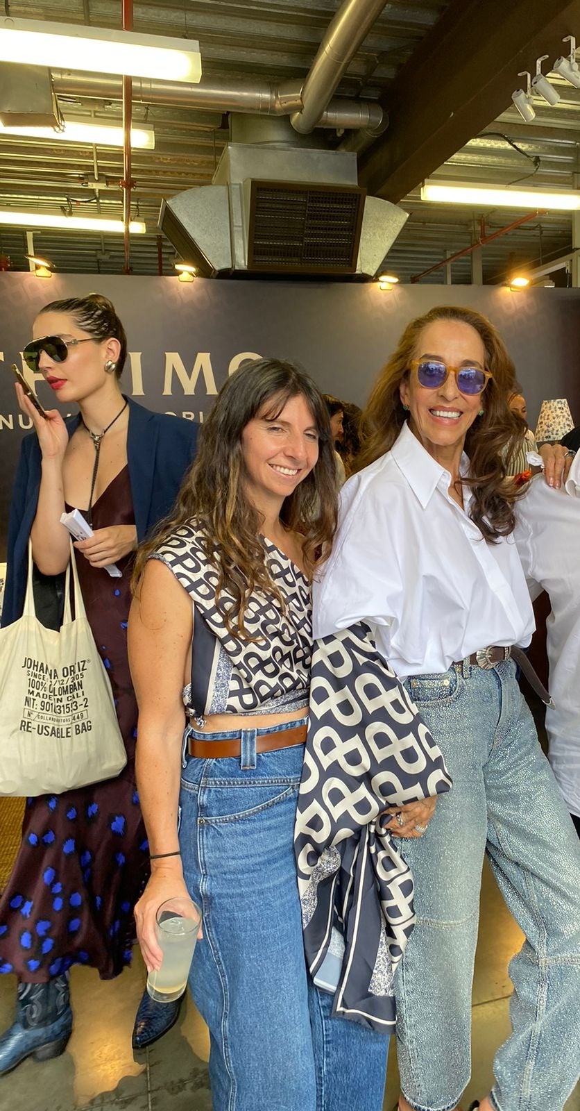 Sophie Douer, gerente de marcas del Grupo Pash, y la periodista, Pilar Castaño.