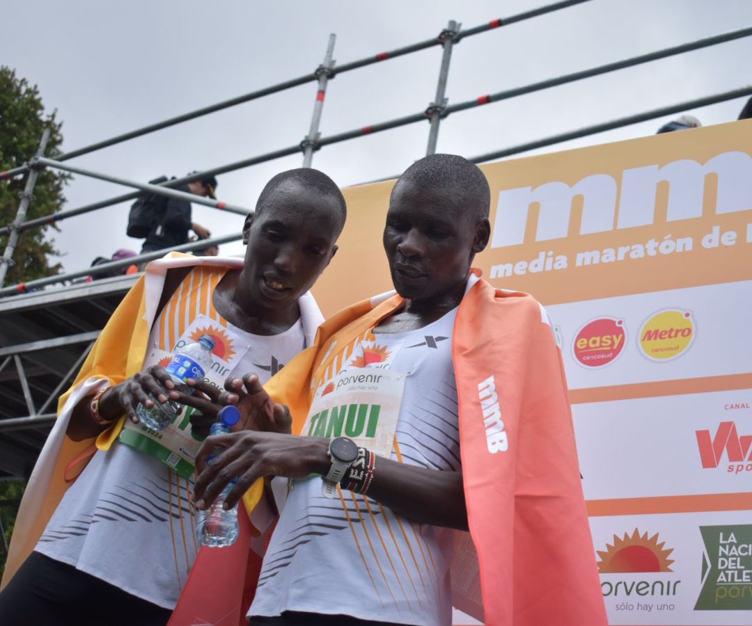 El atleta keniata, Ezra Kipketer Tanui, se coronó en los 21k de la Media Maratón de Bogotá