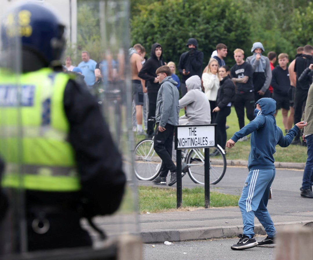 Siguen las protestas de la extrema derecha en Reino Unido