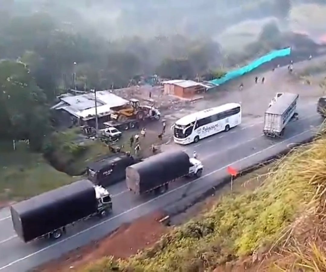 Vista general del bloqueo de la vía Panamericana este 8 de agosto