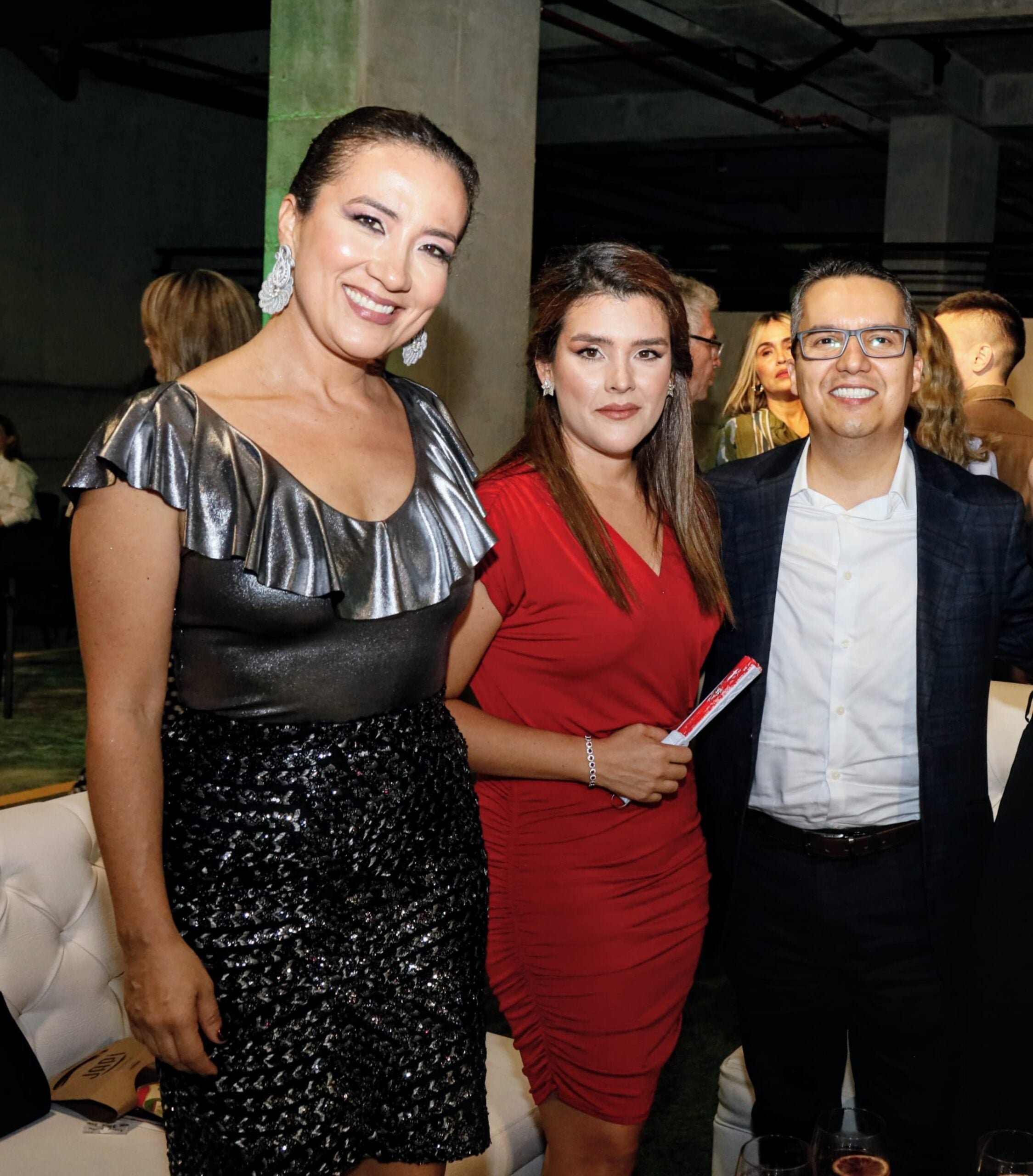 De Estilo Ingeniería, Ángela María Parada, ger. regional Santander; Liney Malaver, directora ejecutiva; y Carlos Andrés Claro, asesor comercial.