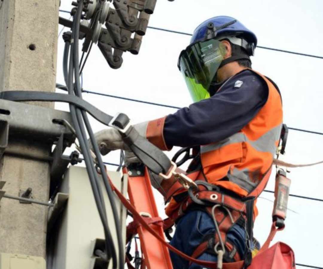 Trabajadores de Enel en Chile