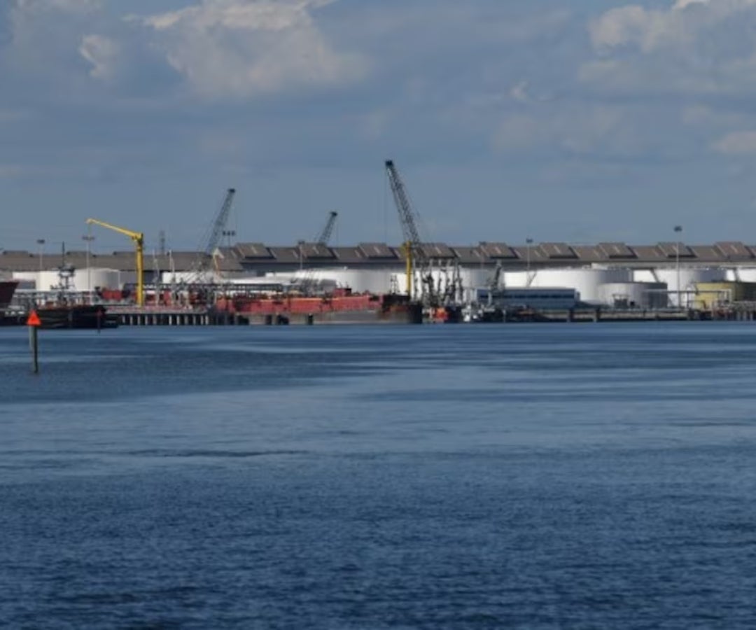 Posible huelga en puertos de EE.UU. podría llegar a retrasar el transporte de mercancías