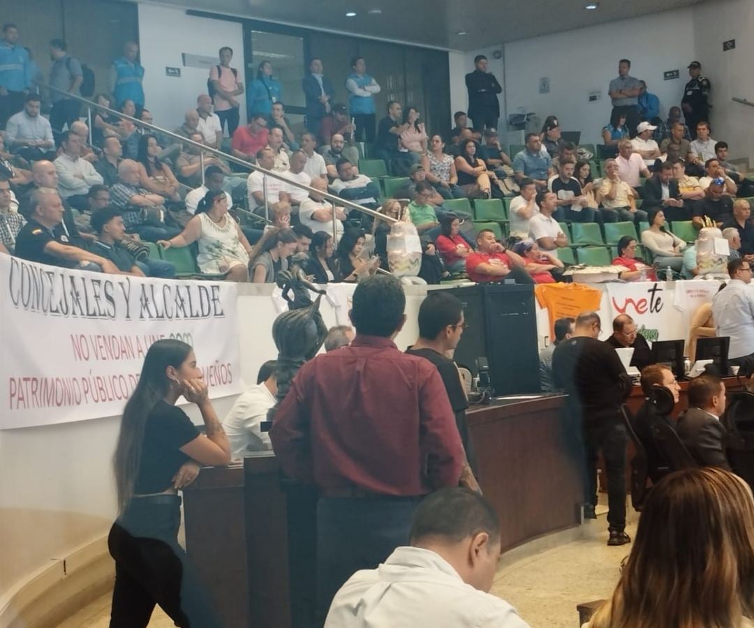 Debate en el Concejo de Medellín sobre venta de la participación de EPM en TIgo