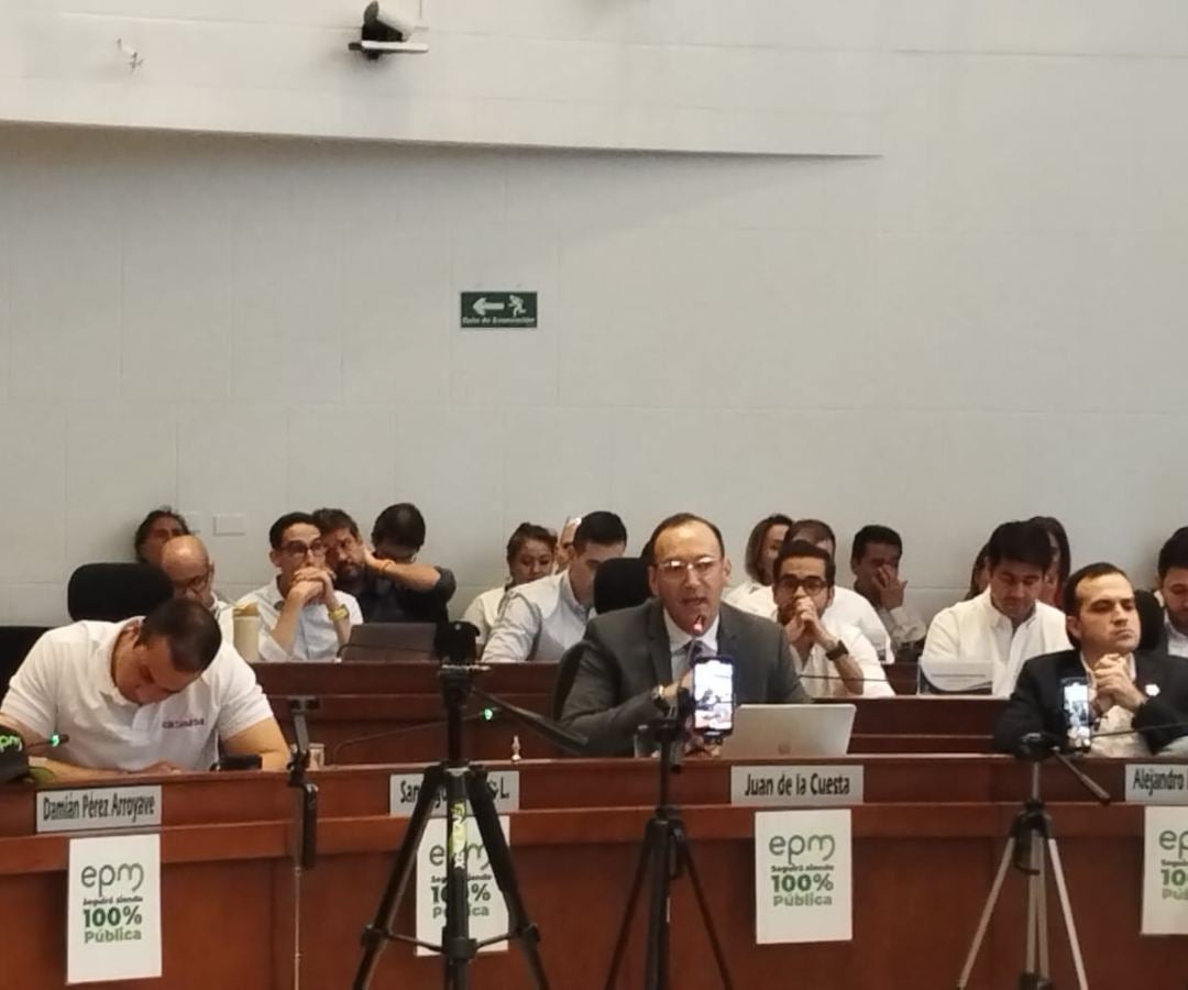 Intervención de Juan Carlos de La Cuesta en el debate sobre la enajenación de la porción de EPM en TIgo.