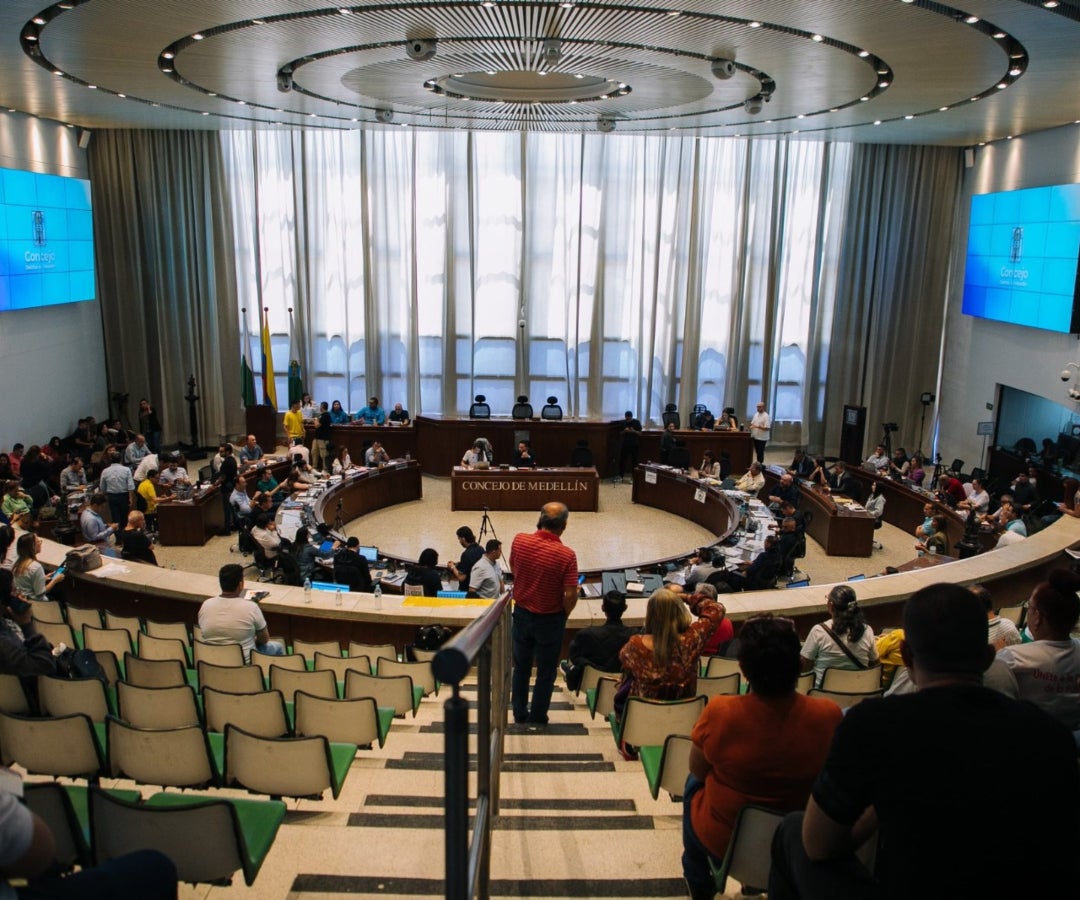 Concejo de Medellín aprobó la venta de la participación que EPM tiene en Tigo - UNE