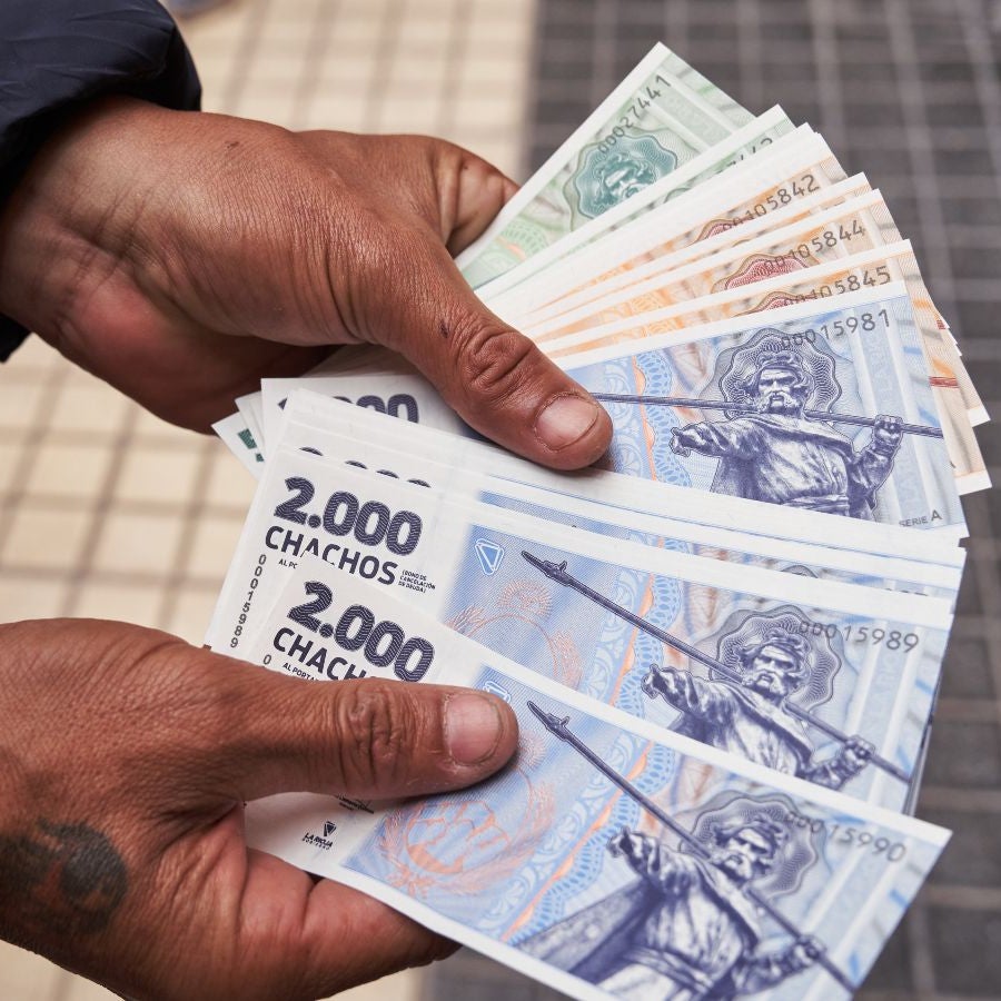 La Rioja lanza su propia moneda “los chachos” para desafiar terapia de ...