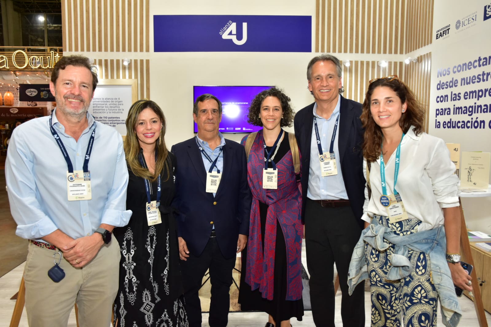 Esteban Piedrahita, rector del Icesi; Isabel Gutiérrez, de Eafit; Adolfo Meisel, rector de la Universidad del Norte; Cristina Vélez, decana de la Escuela de Administración en Eafit; JoaquínLosada, presidente de la Junta Directiva de la Andi; y Lina Sinisterra, de la Andi