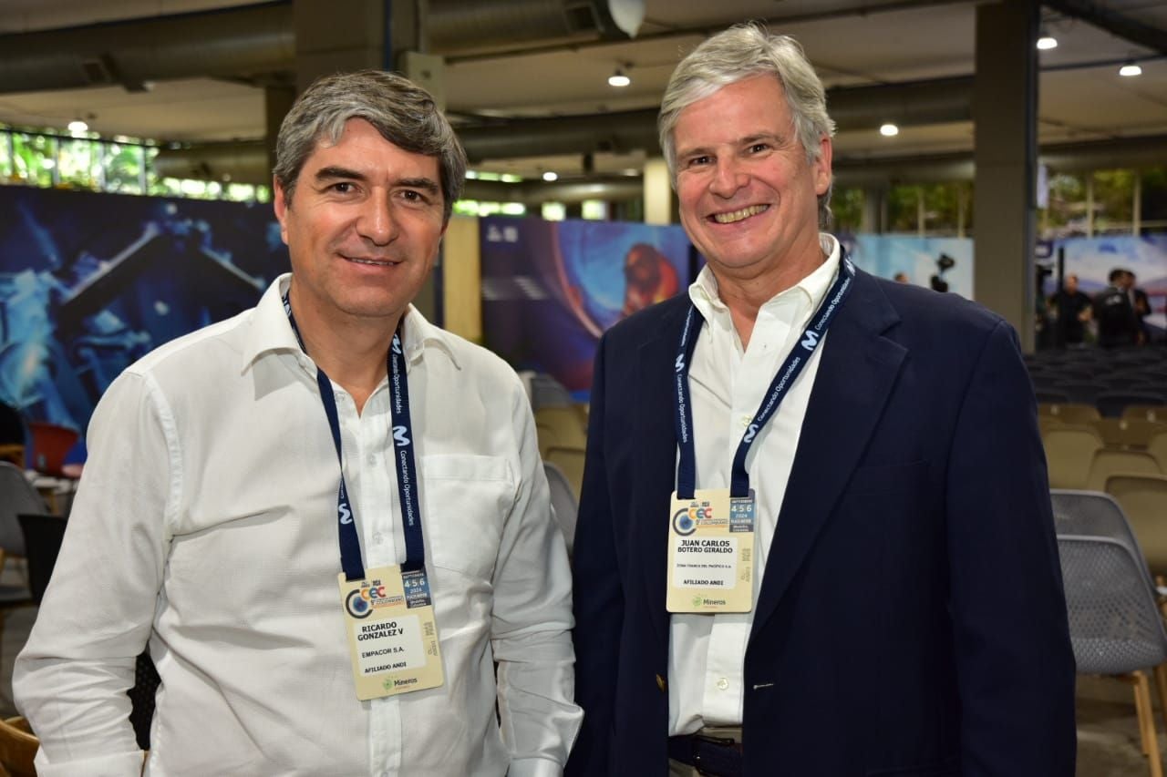 Ricardo González, gerente general de Empacor; y Juan Carlos Botero Giraldo, CEO de Zona Franca del Pacífico.