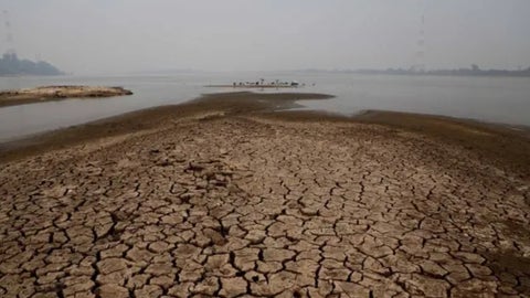 Río Paraguay en sequía