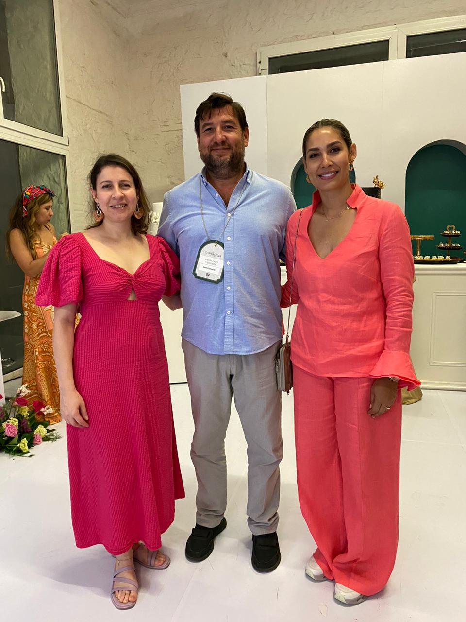 Mercedes Díaz Monsalve, directora de Paperie Bakery; Francisco Vergara, director de ProColombia Cartagena; y Claudia Carrillo, CEO de Bodas Únicas