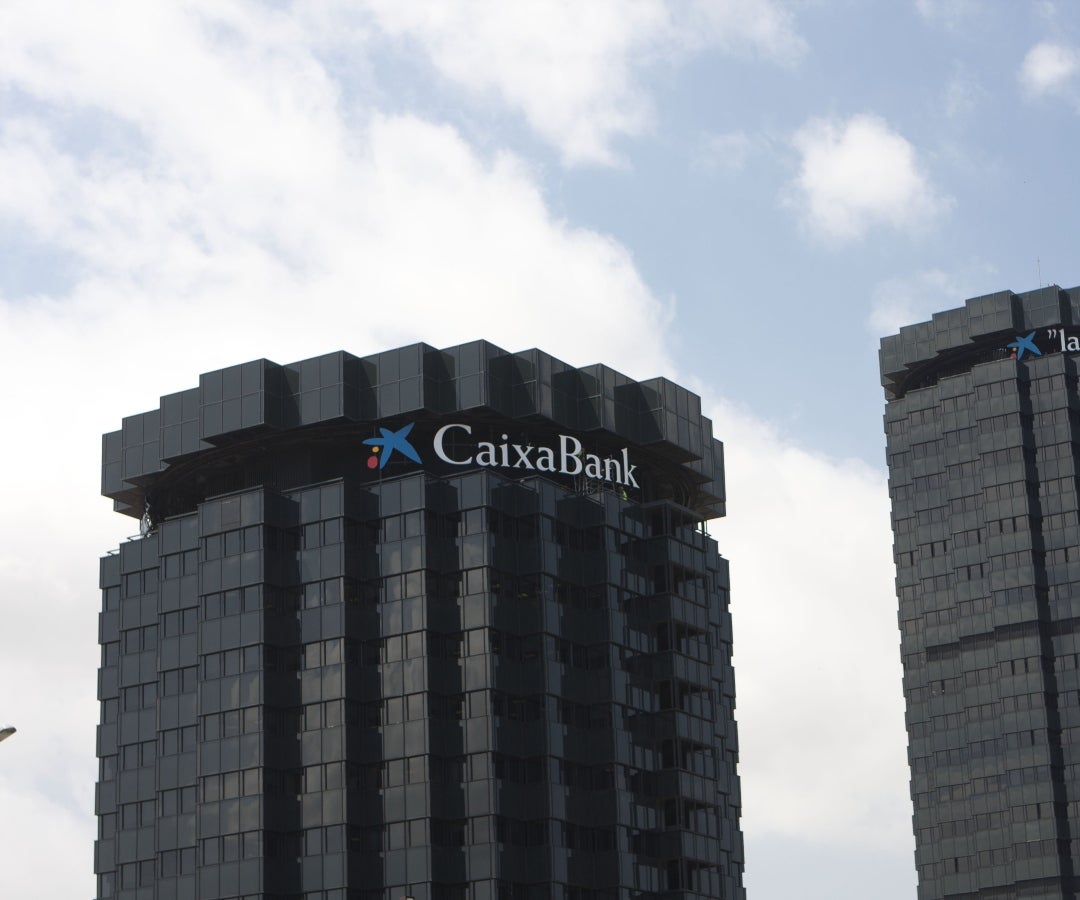 Banco Santander es el principal competidor de CaixaBank en este segmento