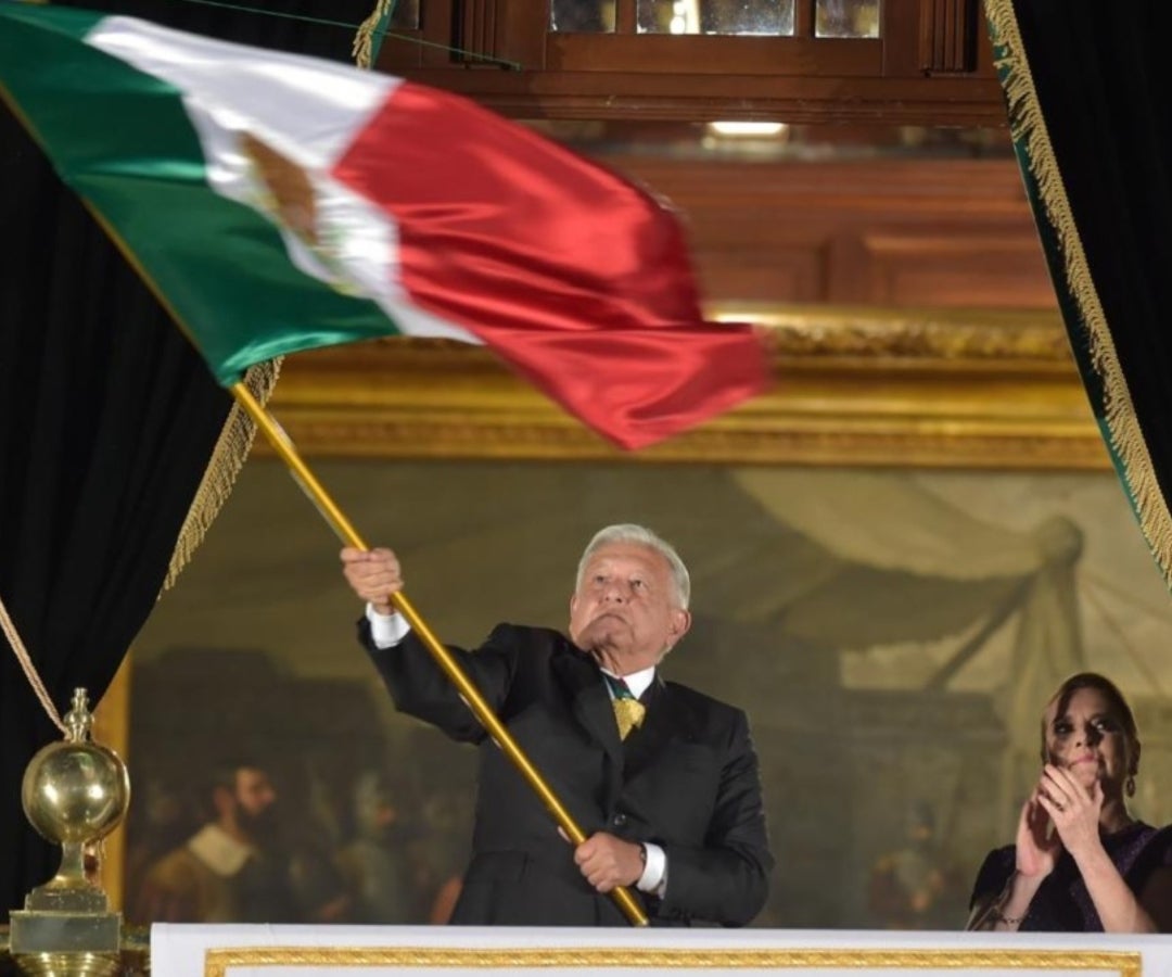 Amlo celebrando la Independencia de México